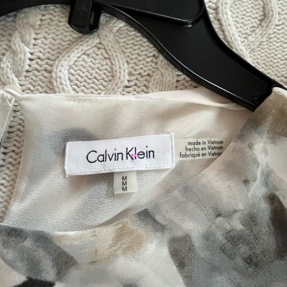 Calvin Klein Women's Floral Blouse - Black and Gray size Medium to Large - Picture 5 of 13